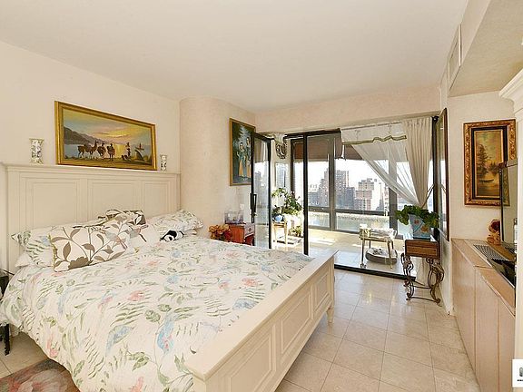 5th image of 530 E 72nd St APT 10F