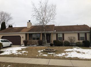 180 Bay Ridge Ln, Burlington, WI 53105