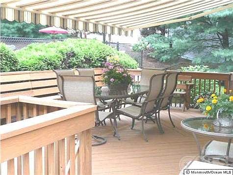 3rd image of 637 Knollwood Ter