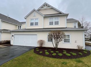 2896 Falling Waters Ln, Lindenhurst, IL 60046