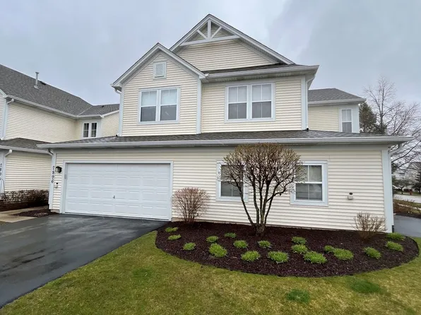 2896 Falling Waters Ln, Lindenhurst, IL 60046