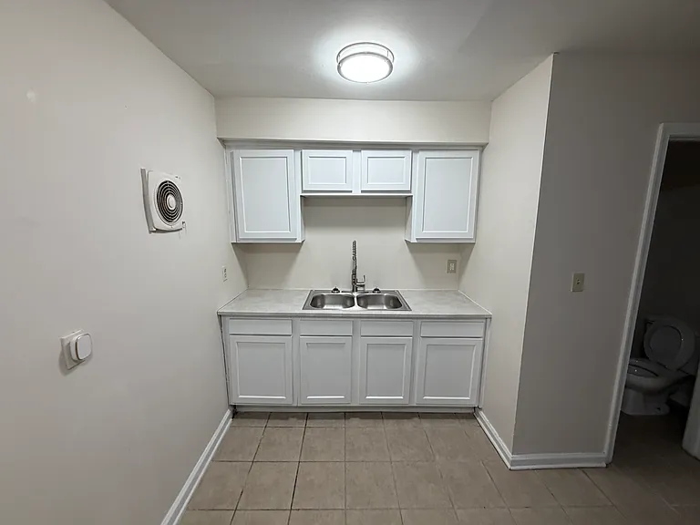 700 Kecoughtan Rd #C — Photo 3