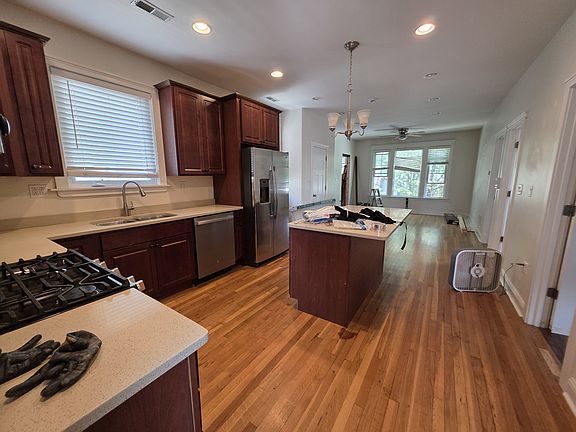 2nd image of 2343 W Winona St #2E