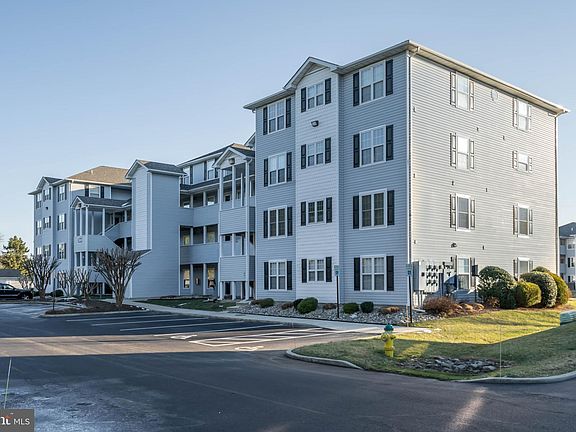 3rd image of 3800 Sanibel Cir #6105