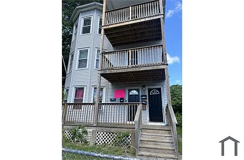 219 Martin St #3 Photo 1