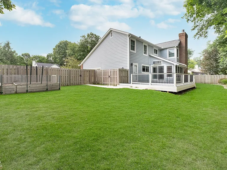 13738 Roswell Dr — Photo 27