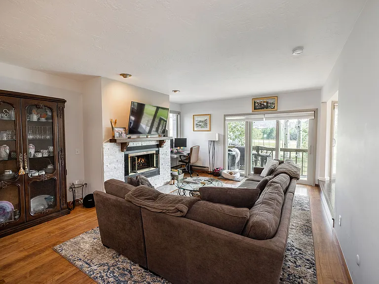 231 Nottingham Rd #I — Photo 4