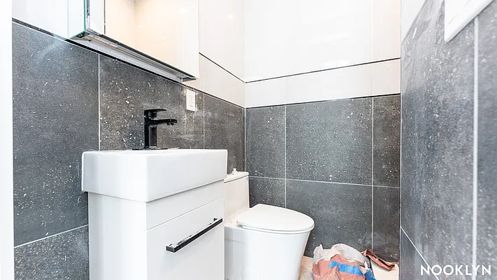 Rented by Nooklyn NYC LLC | media 40