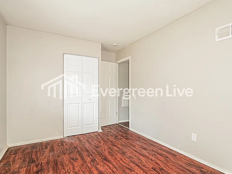 2667 Garham Dr — Photo 12