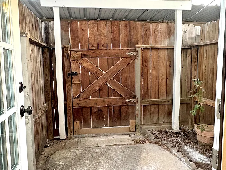 14213 Lost Meadow Ln — Photo 39