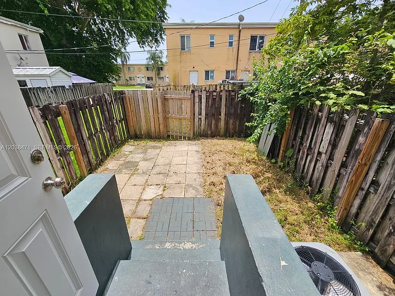 300 NW 84th Ter #300 — Photo 11