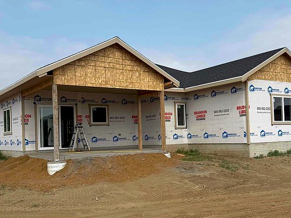 5th image of 2412 Saddle Ridge Dr