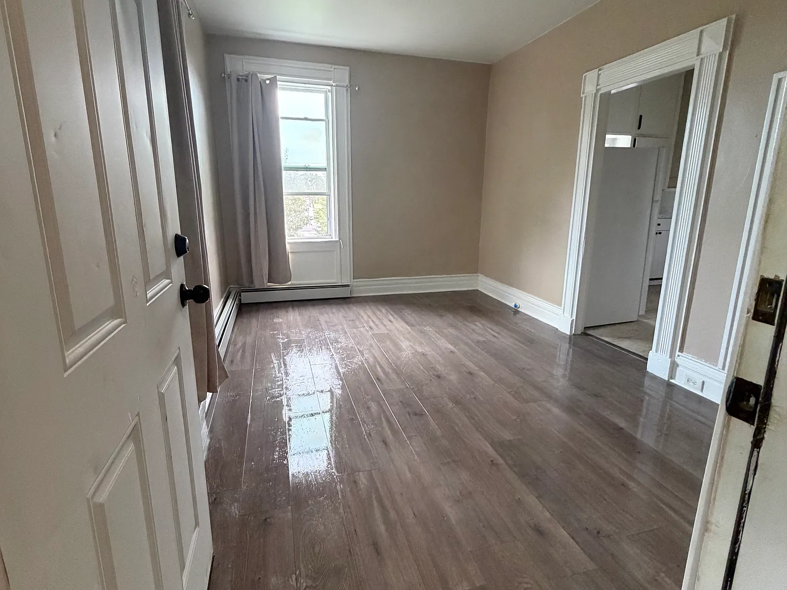 1 bed, $1,090 — Photo 2