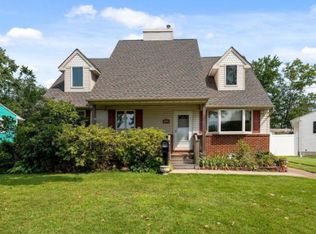 924 Walnut St, Palmyra, NJ 08065