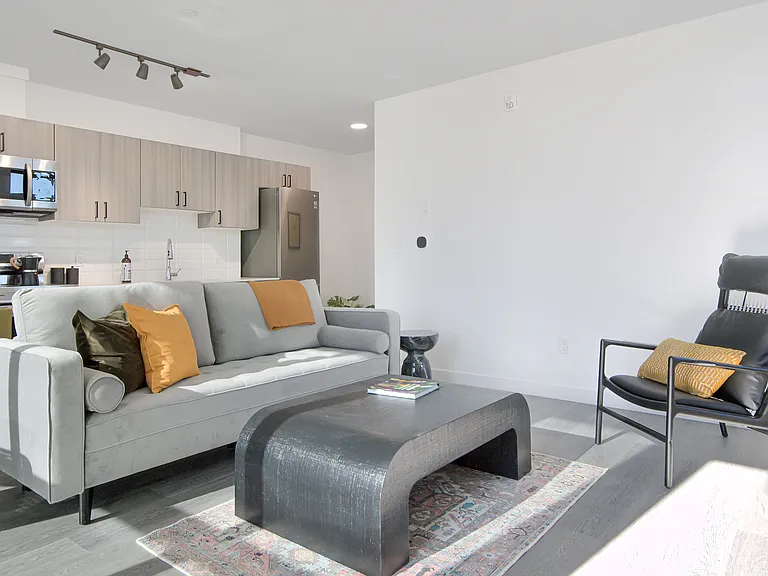 388 King St E #610 — Photo 4