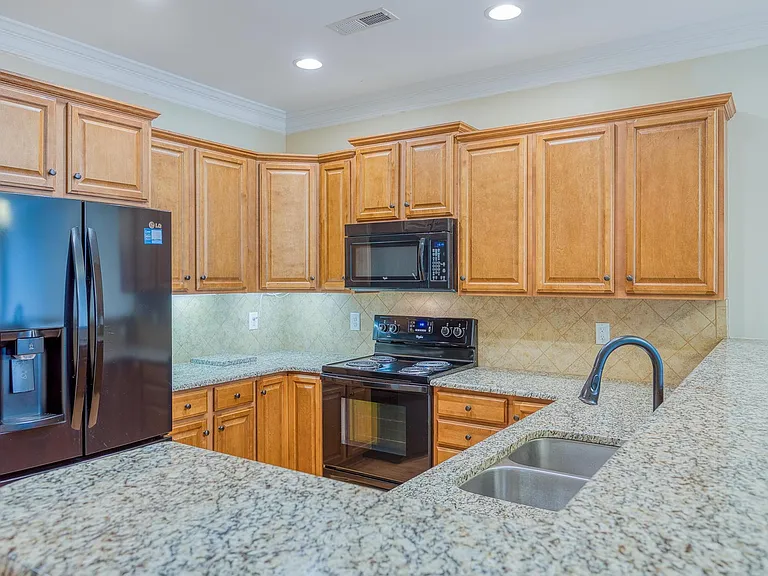 5015 Wyngate Village Dr — Photo 16