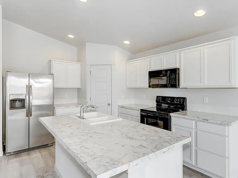 3421 W Charlene St — Photo 4