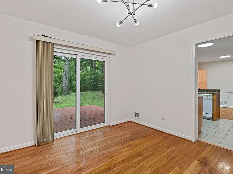 8701 Parliament Dr — Photo 14
