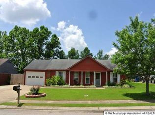 10391 Oak Leaf Dr, Olive Branch, MS 38654