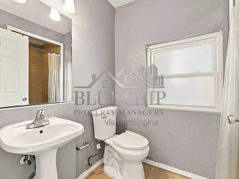 6714 Nina Rosa Dr — Photo 36