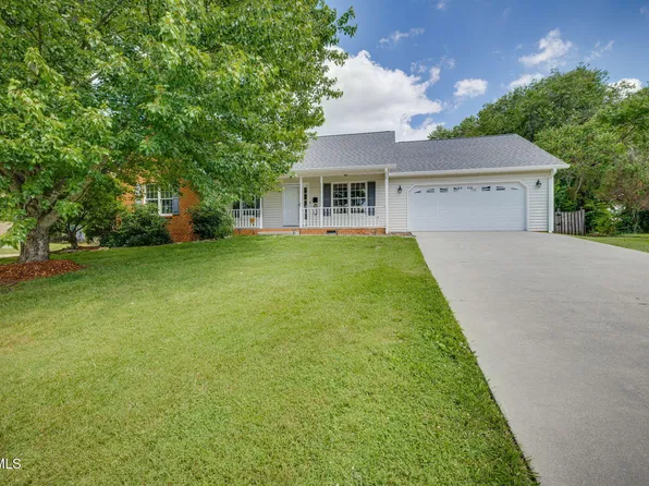 601 Crestview Dr, Johnson City, TN 37604