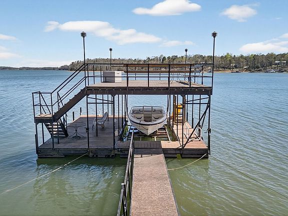 4th image of 738 Seminole Point Rd