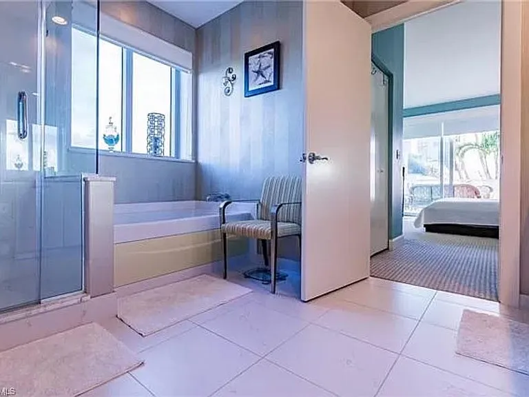 3000 Oasis Grand Blvd #401 — Photo 18