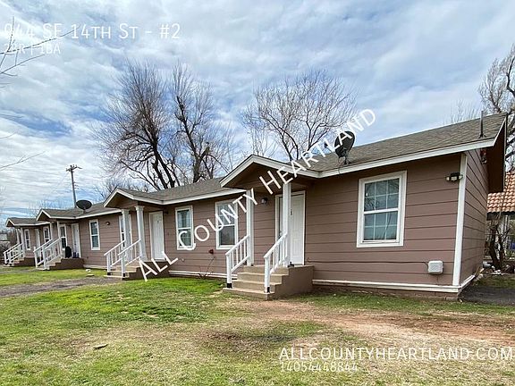 2nd image of 944 SE 14th St Unit 2