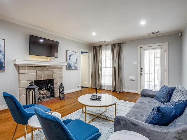 5330 McCommas Blvd — Photo 5
