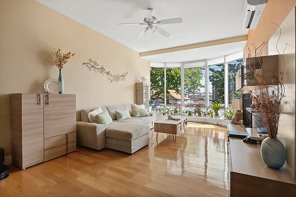 Sold by Compass | media 1