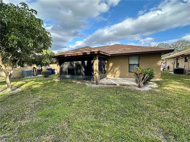 2306 Hidden Creek Cir — Photo 5