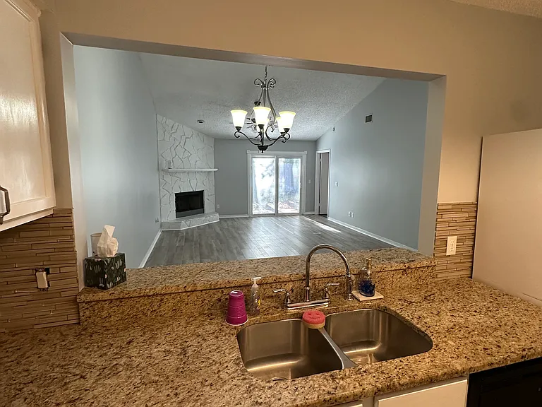 2152 Derringer Cir W — Photo 4