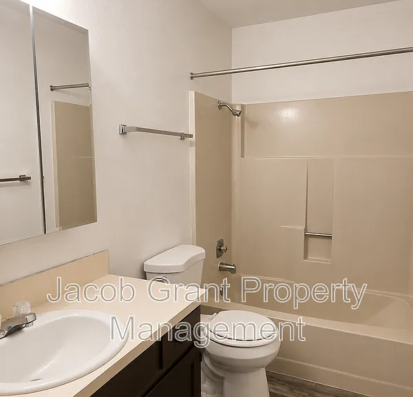 796 Whittier St #2 — Photo 6