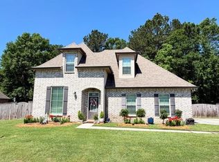 832 Lee Dr, Ponchatoula, LA 70454