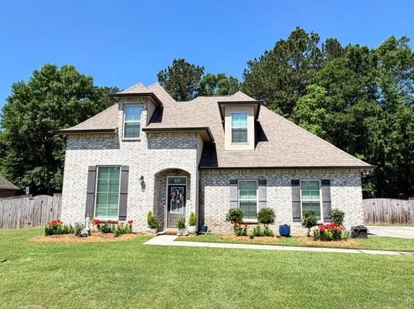 832 Lee Dr, Ponchatoula, LA 70454