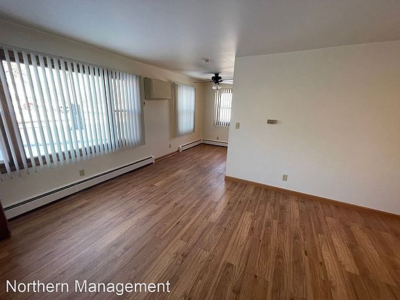 4th image of 220 Morningside Dr #3