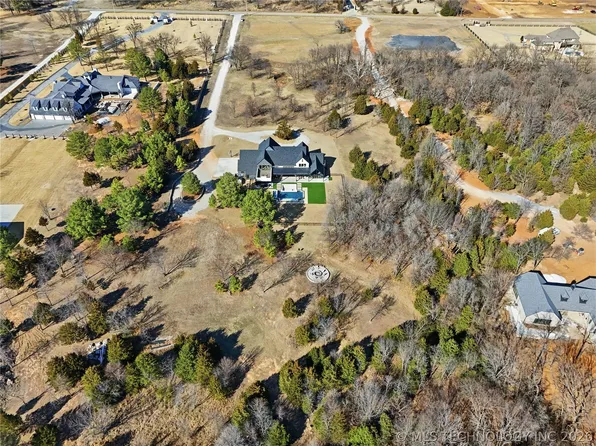 605 E Florence St, Broken Arrow, OK 74011