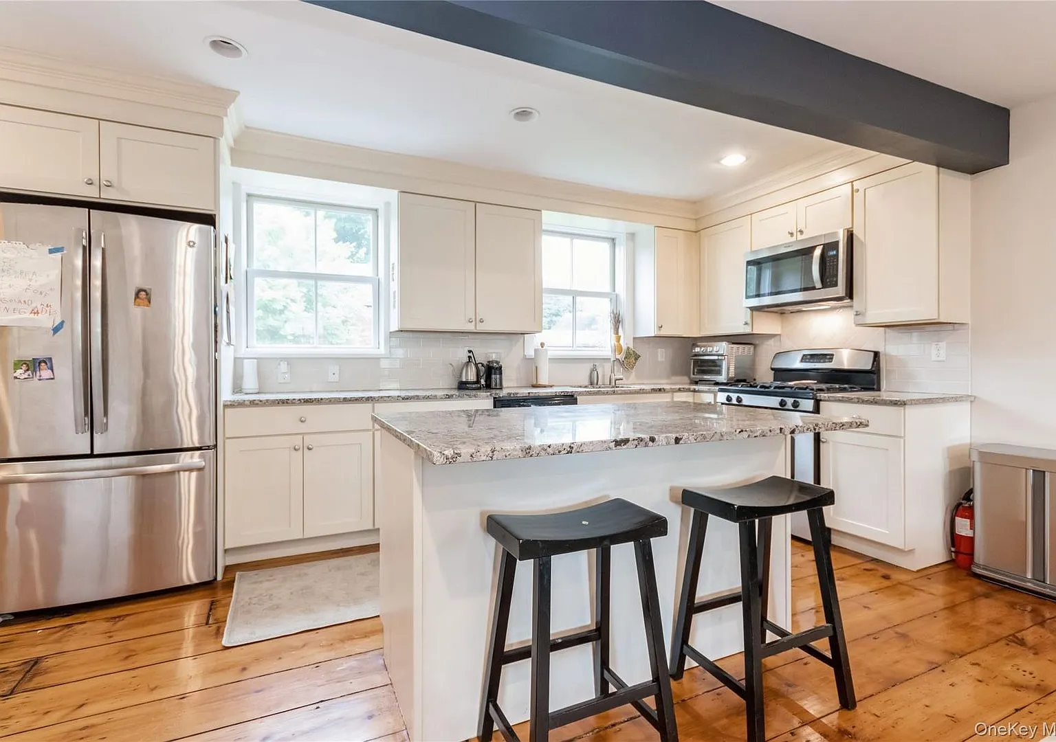 4 bed, 3.0 bath, 1872 sqft, $5,500 — Photo 4