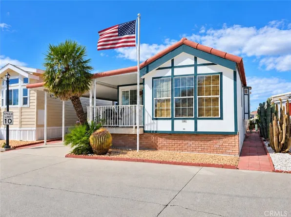 1362 Country Club Dr, San Jacinto, CA 92583