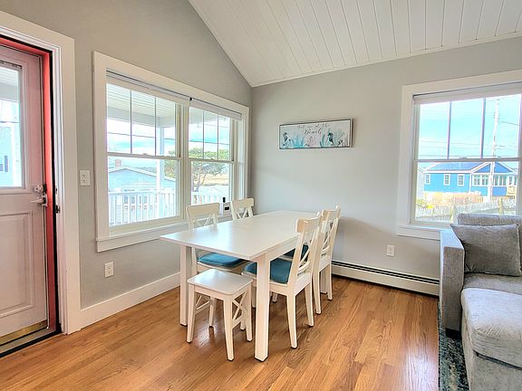 4th image of 78 Webhannet Dr
