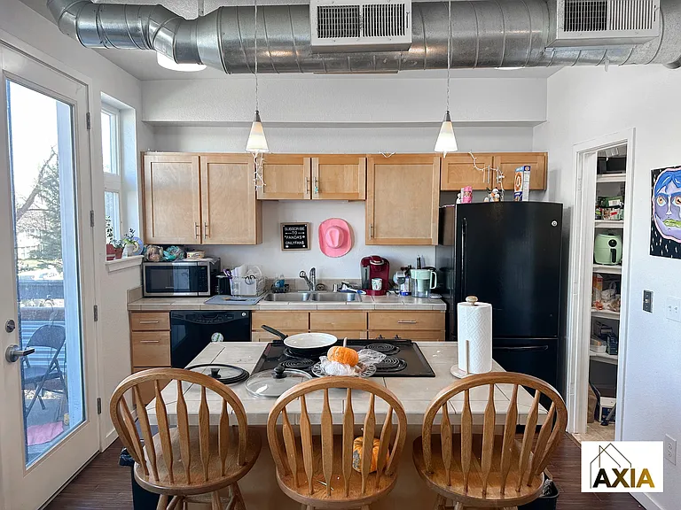 2810 E College Ave #101 — Photo 1