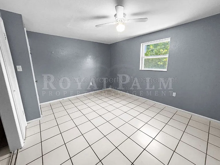 6617 Warwick Cir — Photo 25