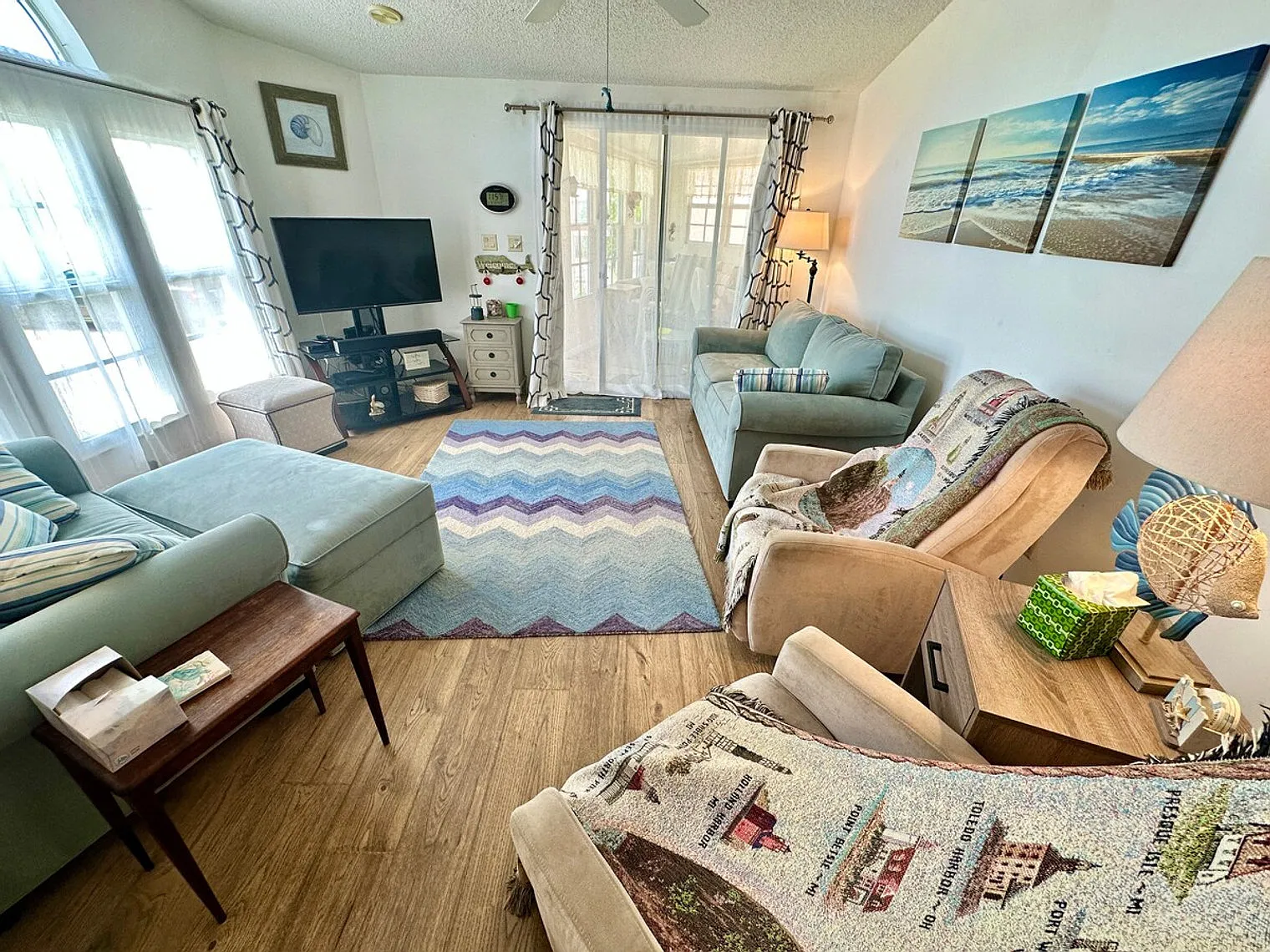 2 bed, 2.0 bath, $4,744 — Photo 3