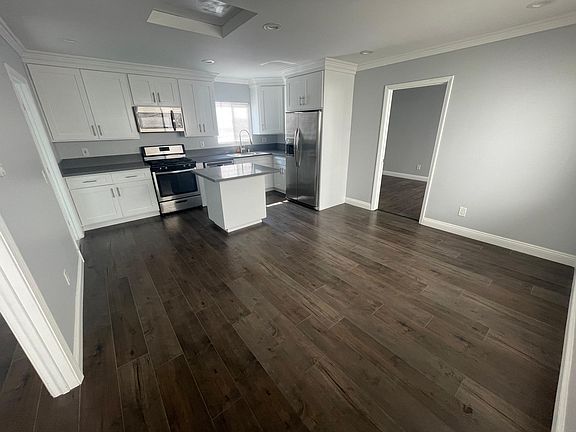 3rd image of 12912 Short Ave