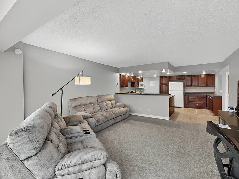 207 5th Ave SW #202 — Photo 20