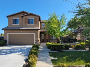 1110 Whispering Willow St, Palmdale, CA 93550