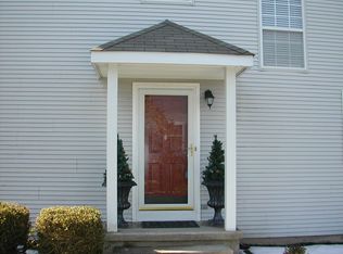 61 Yorkshire Dr, Newtown, PA 18940