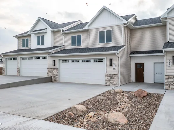 5110 Durango Dr, Bismarck, ND 58503