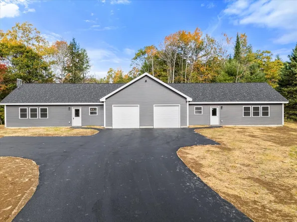 37 Lower Dedham Road, Holden, ME 04429