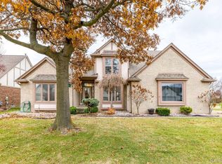 52380 Maurice Dr, Macomb, MI 48042